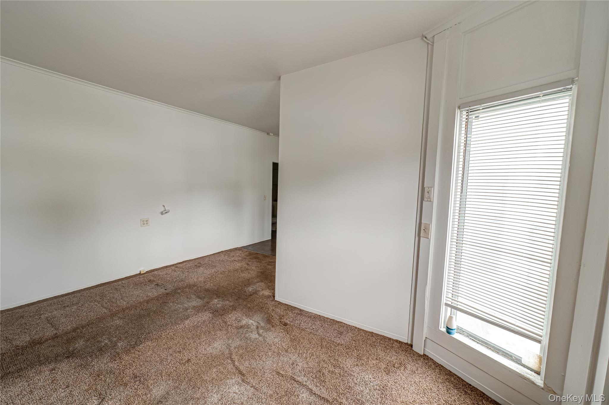 284 4th Avenue, Bay Shore, NY 11706