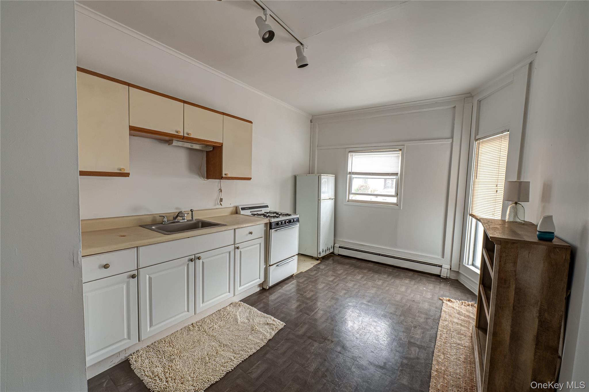 284 4th Avenue, Bay Shore, NY 11706