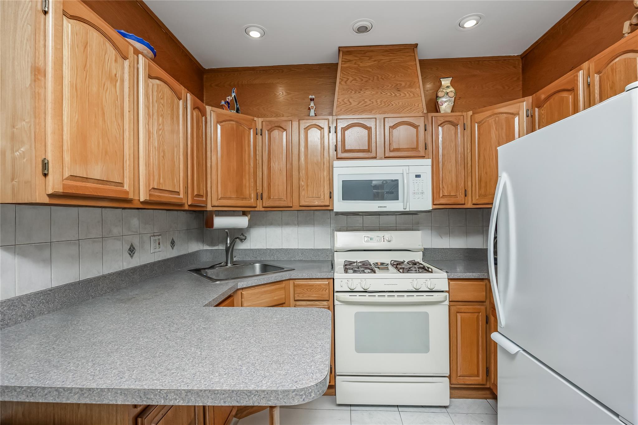 7408 15 Avenue, Brooklyn, NY 11228