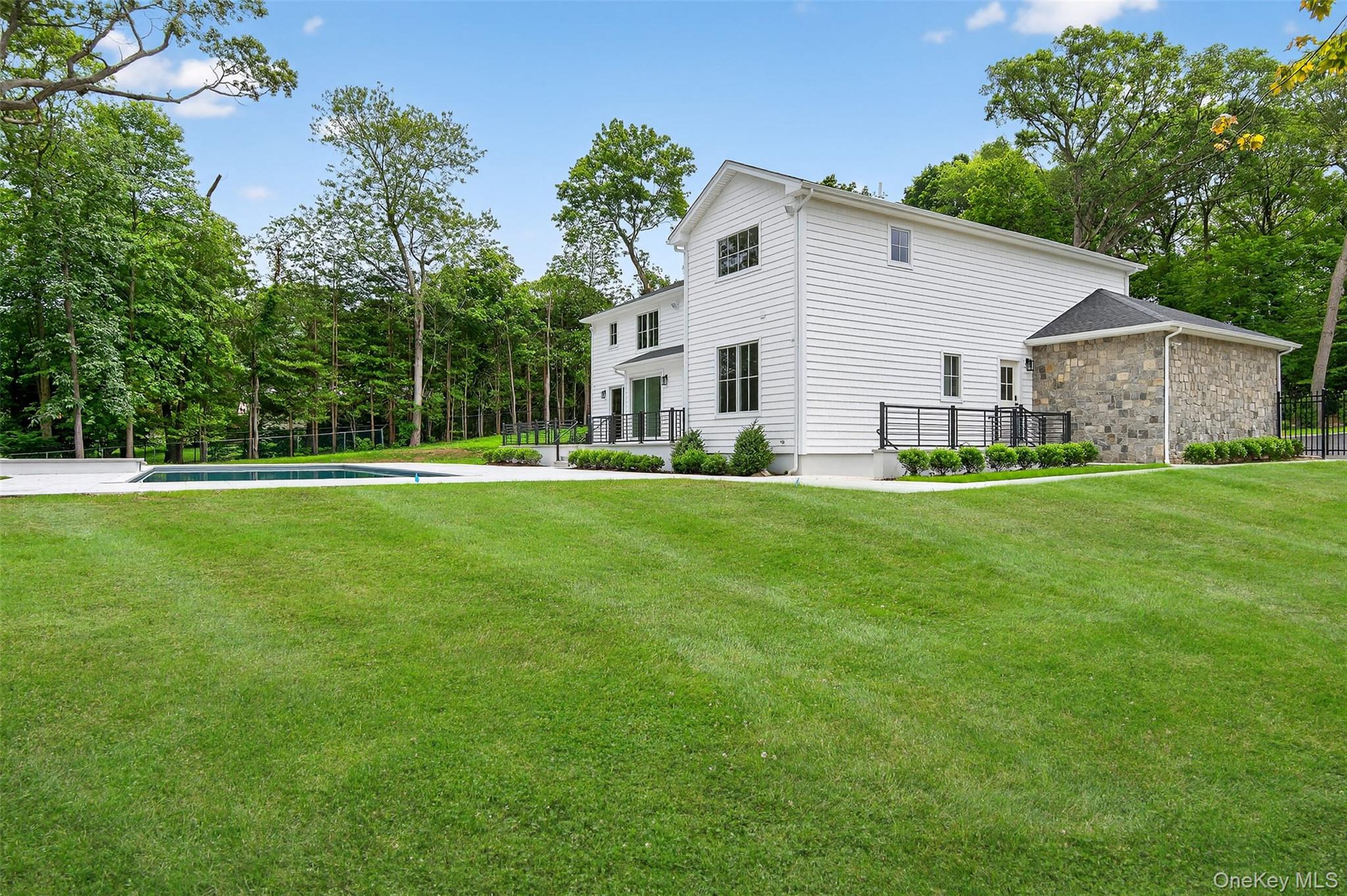 32A Pine Road, Syosset, NY 11791