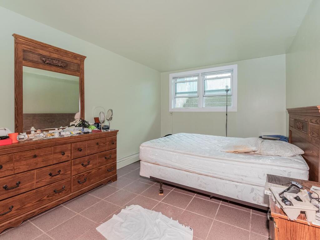 240-21 68th Avenue # 10, Douglaston, NY 11362