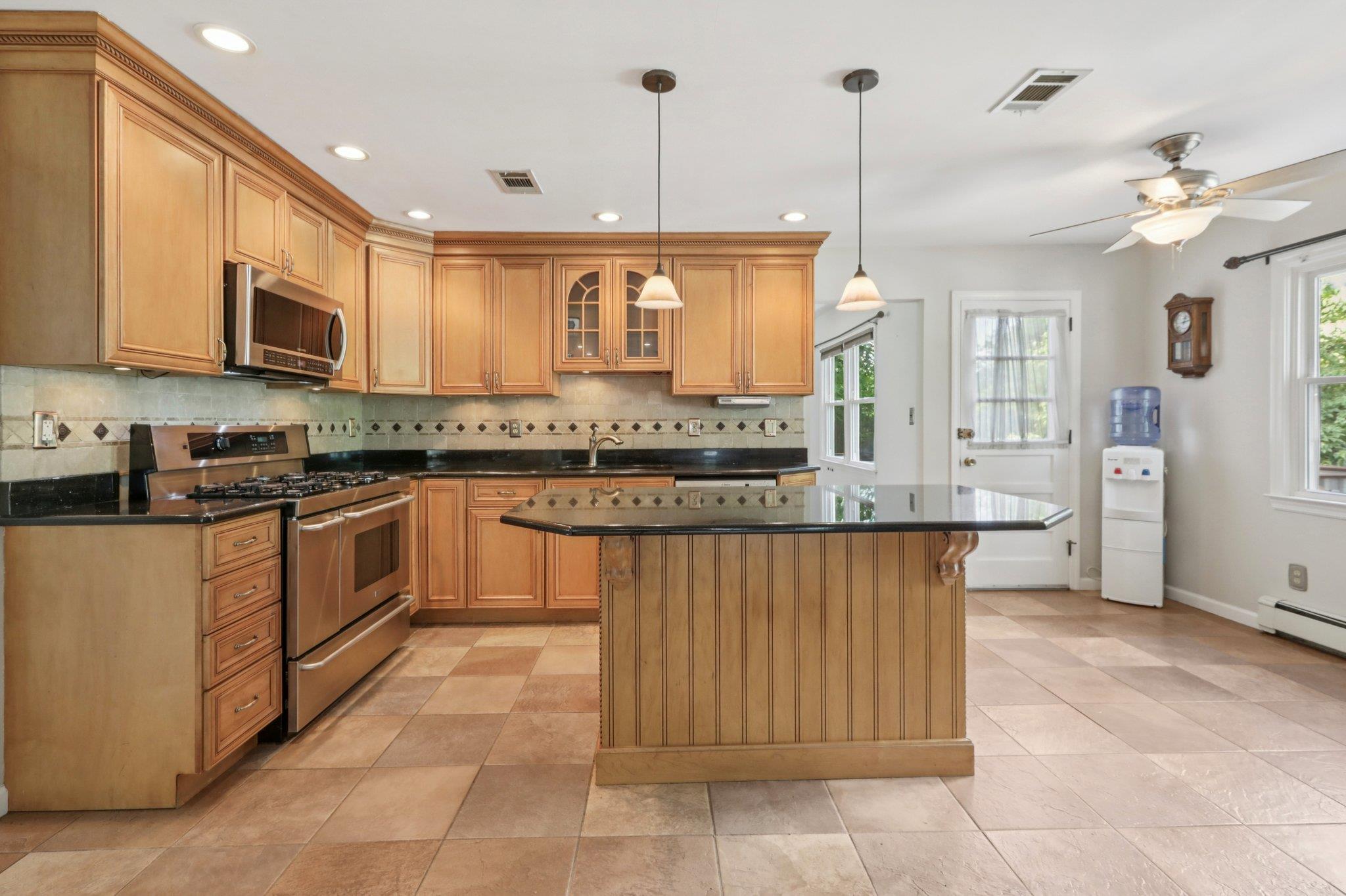 1 Martha Lane, Pearl River, NY 10965