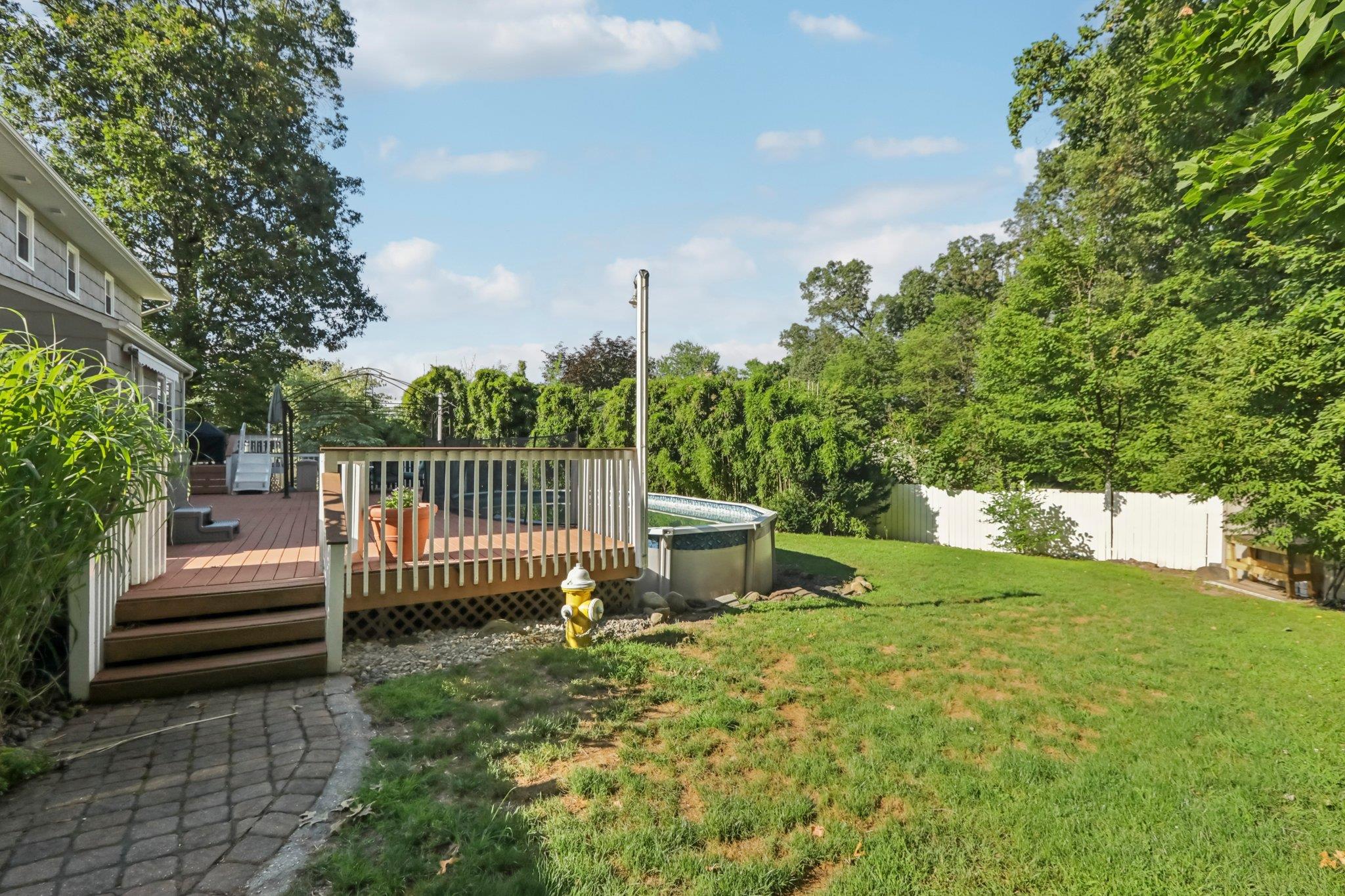 1 Martha Lane, Pearl River, NY 10965