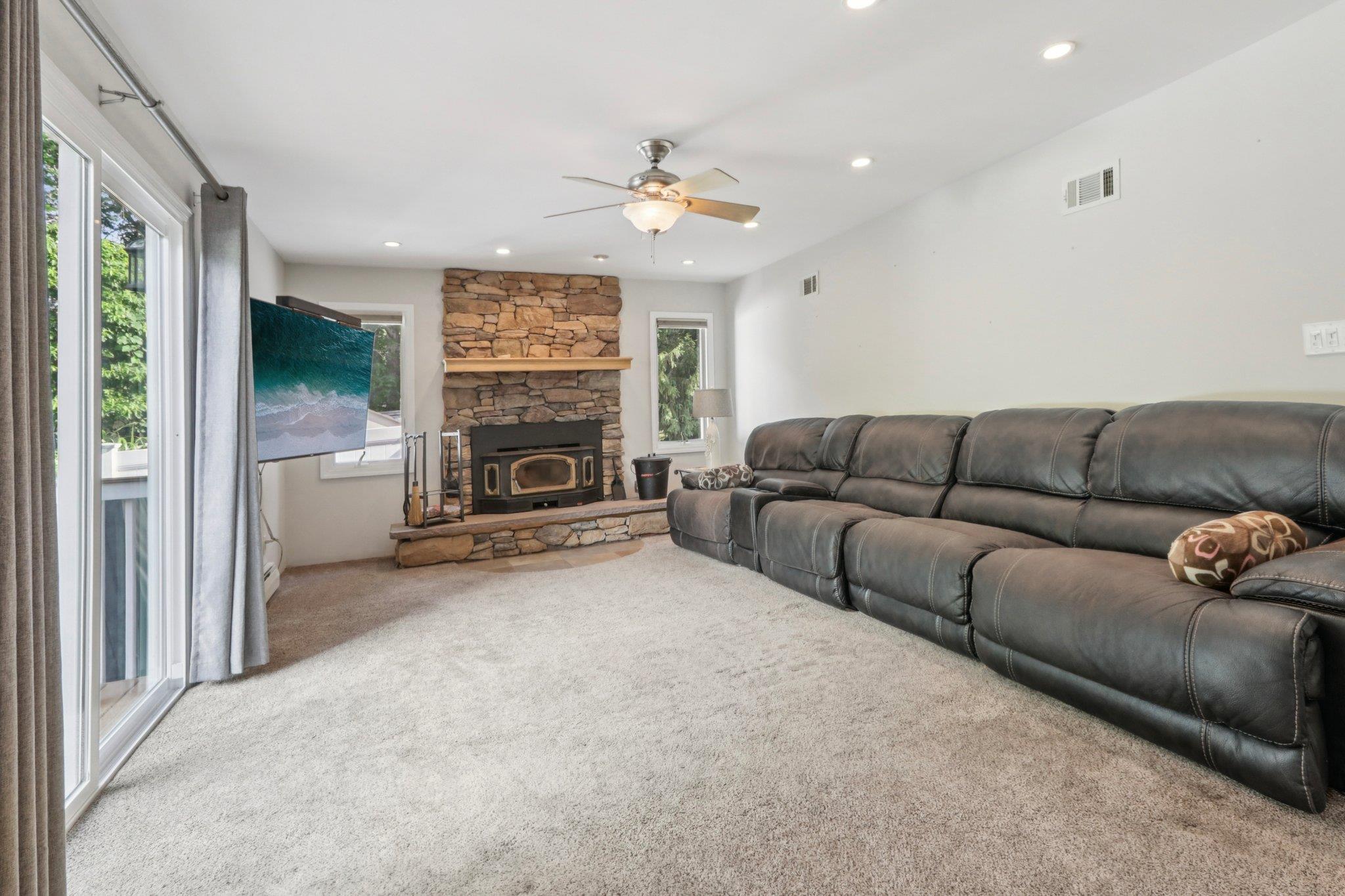 1 Martha Lane, Pearl River, NY 10965