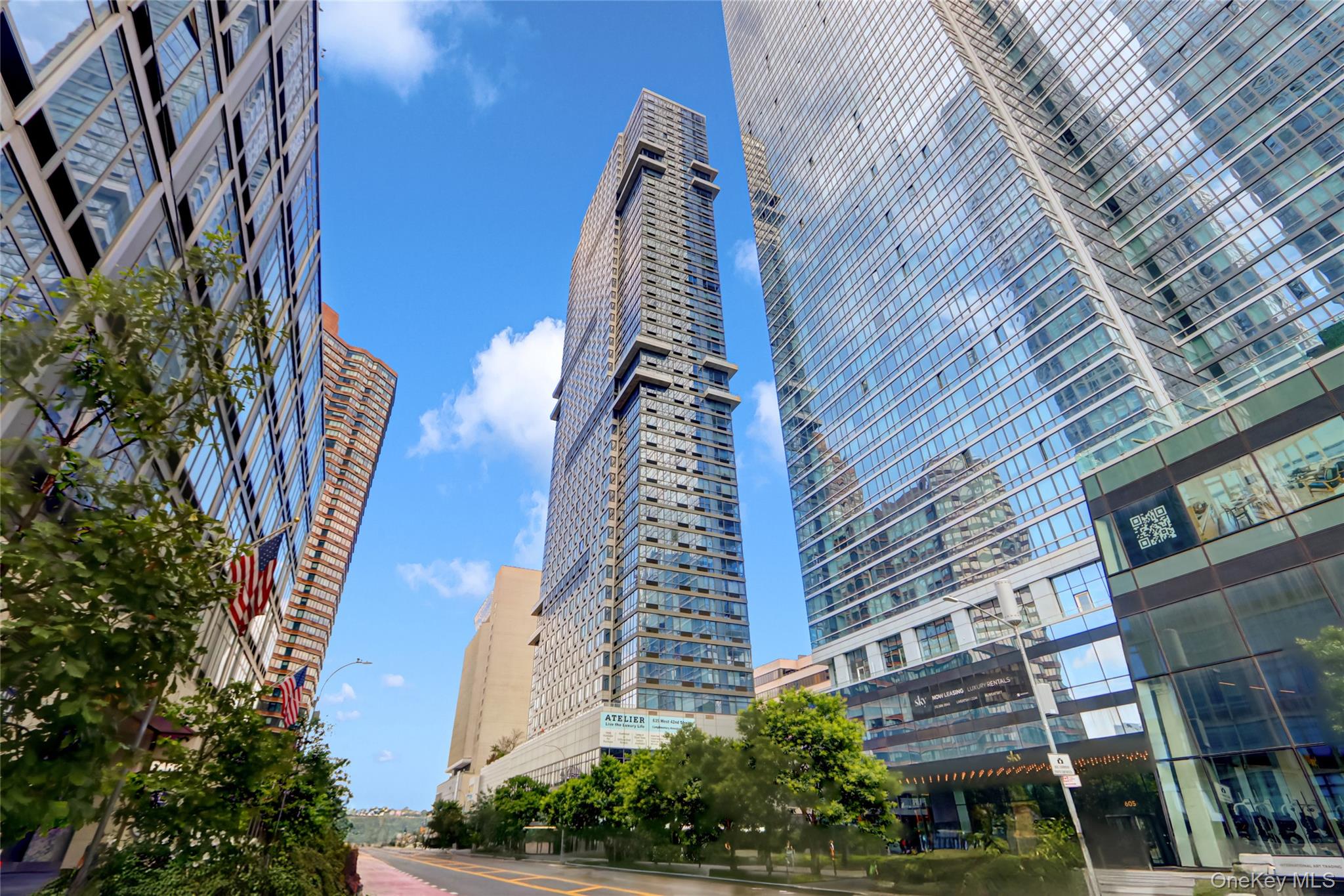 635 W 42nd Street # 7A, New York (Manhattan), NY 10036