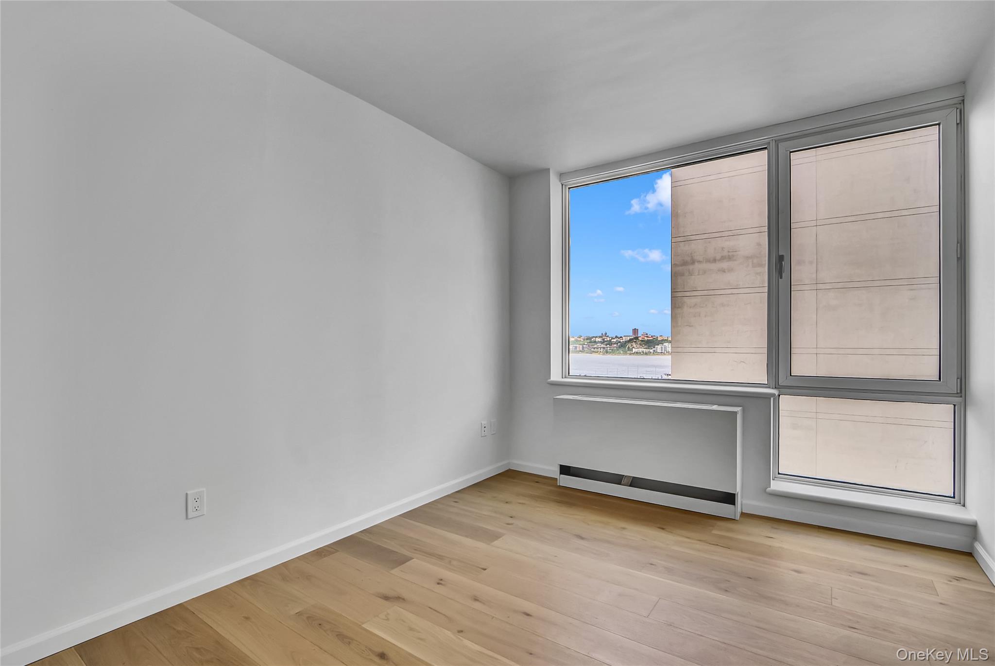 635 W 42nd Street # 7A, New York (Manhattan), NY 10036