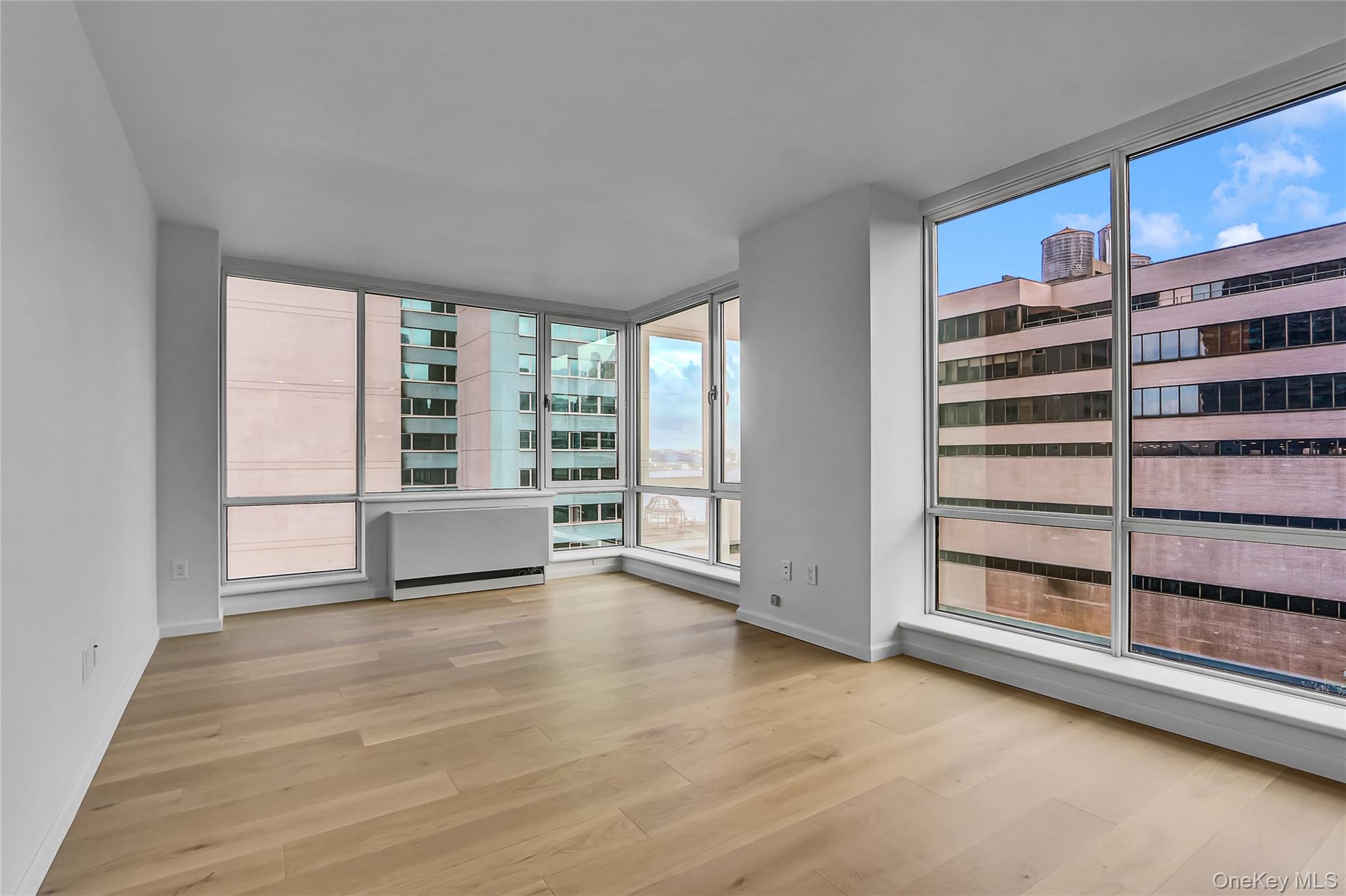 635 W 42nd Street # 7A, New York (Manhattan), NY 10036