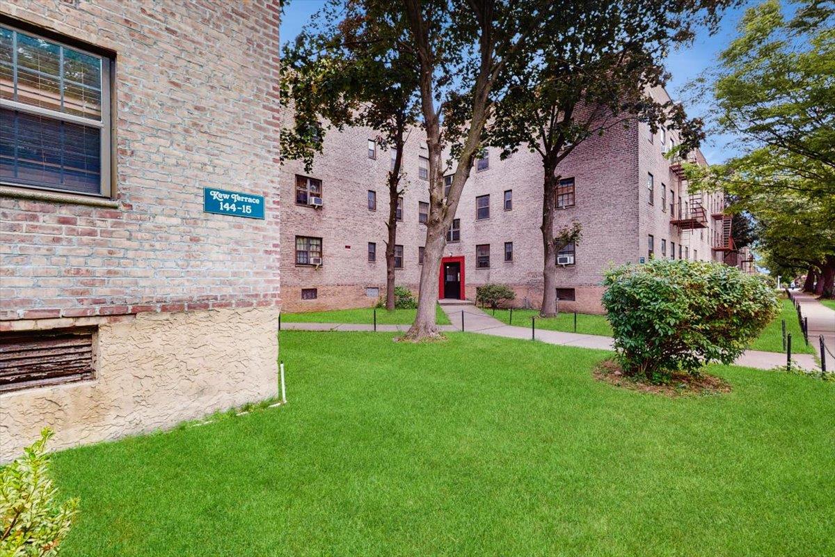 144-15 78th Rd # 3A, Kew Garden Hills, NY 11367