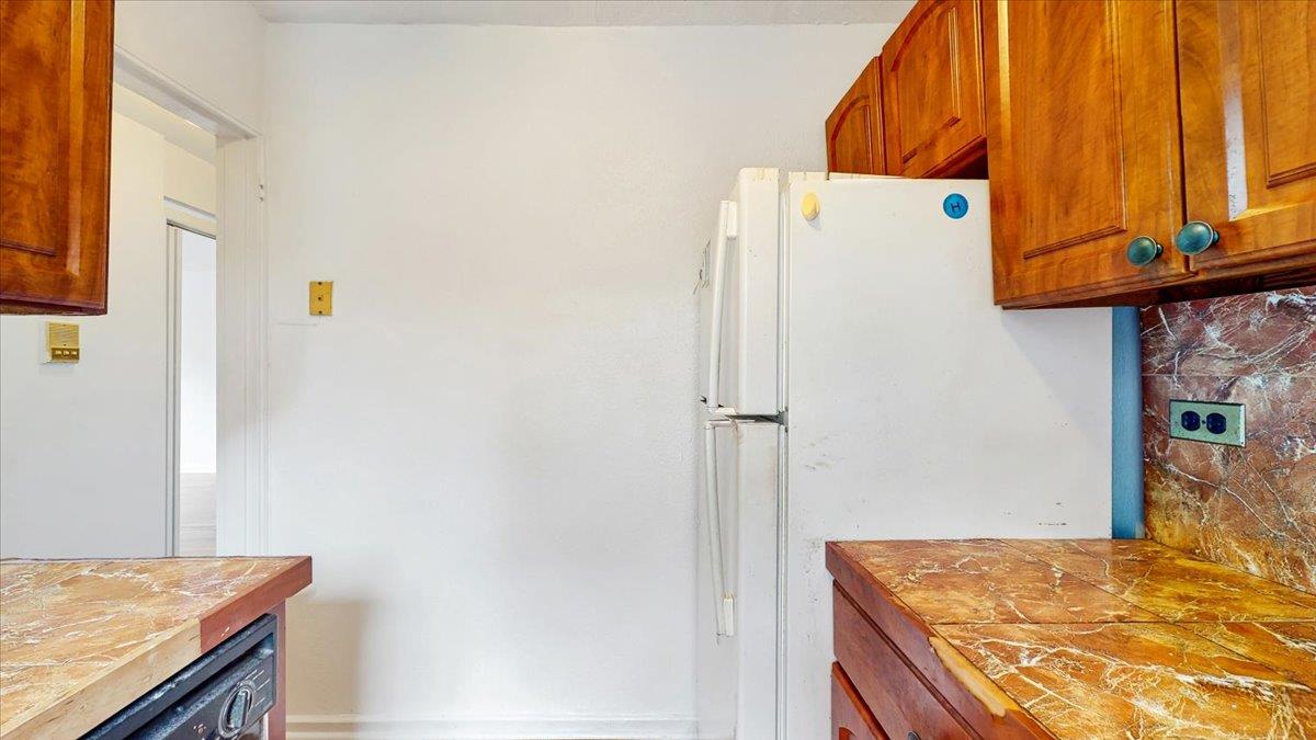 144-15 78th Rd # 3A, Kew Garden Hills, NY 11367