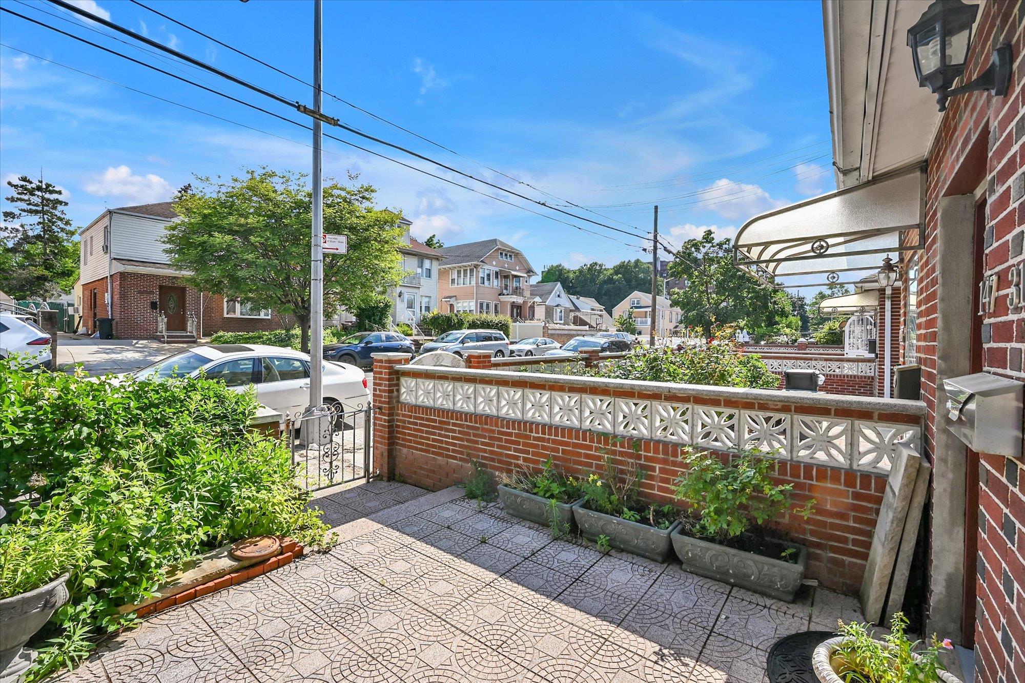 147-31 Hoover Avenue, Briarwood, NY 11435