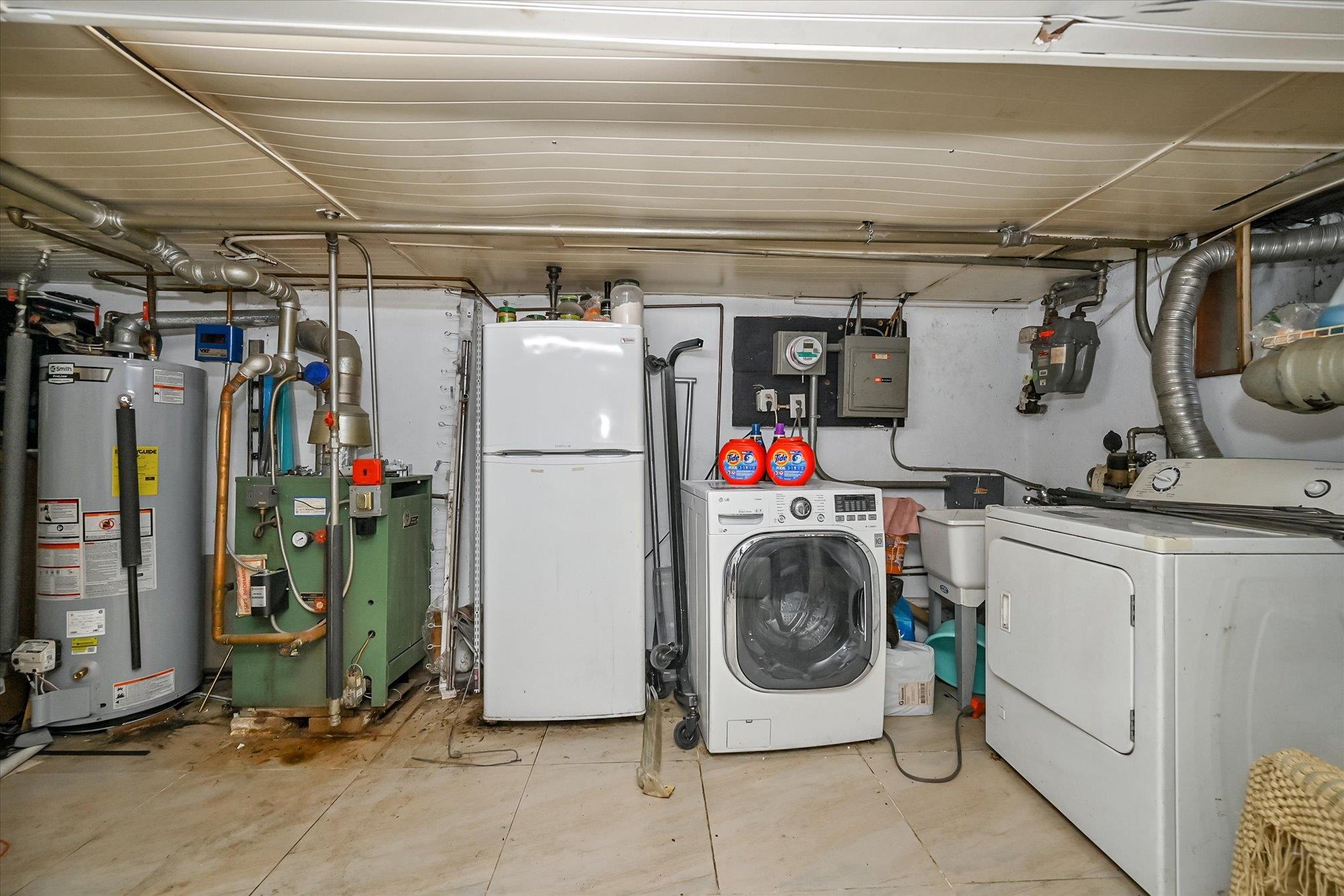 147-31 Hoover Avenue, Briarwood, NY 11435