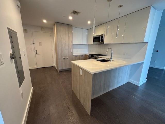 13105 40 Road # 15E, Flushing, NY 11354