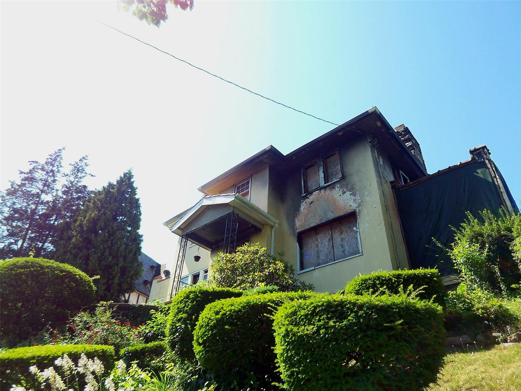 415 E Prospect Avenue, Mount Vernon, NY 10553