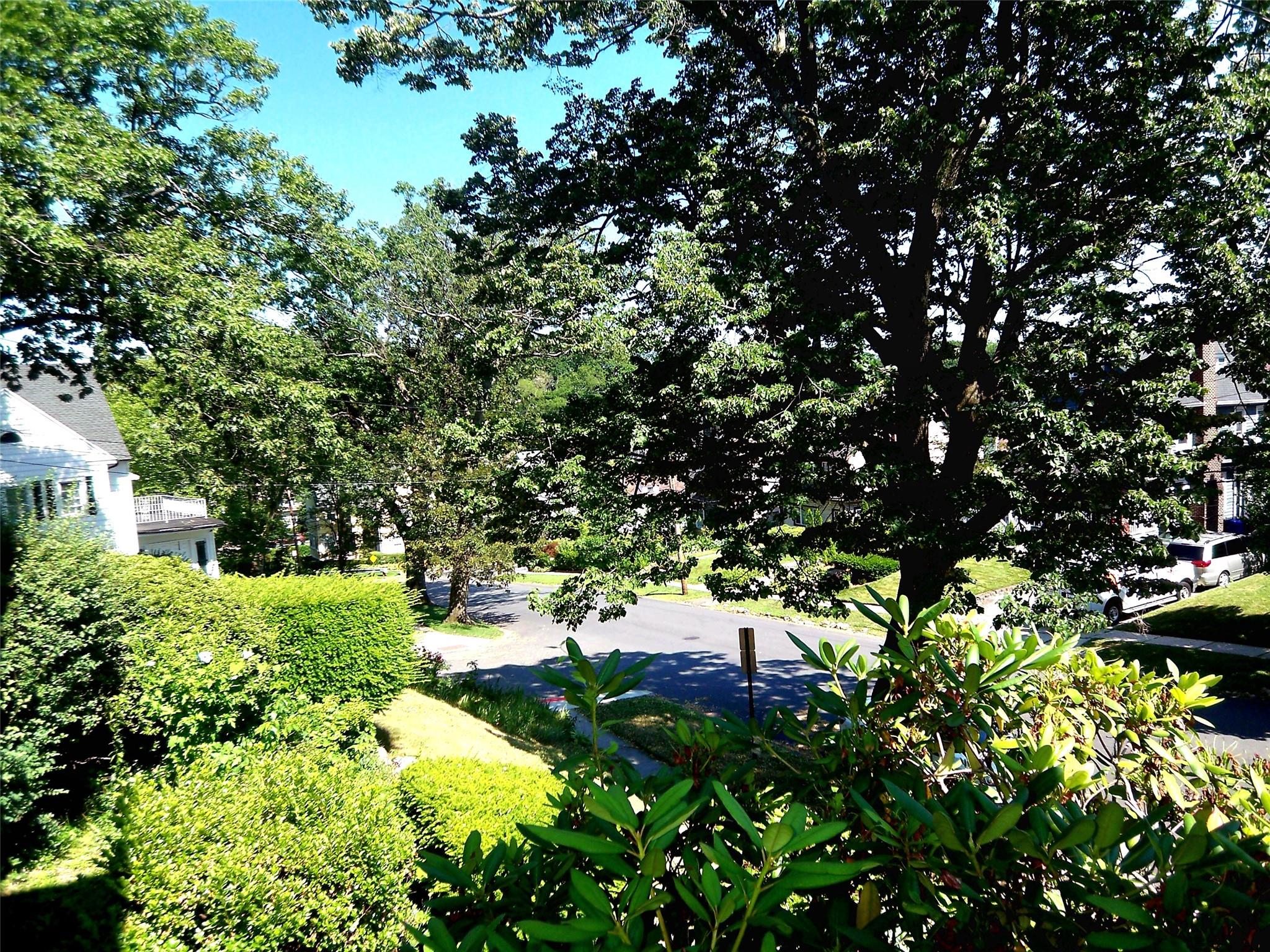 415 E Prospect Avenue, Mount Vernon, NY 10553