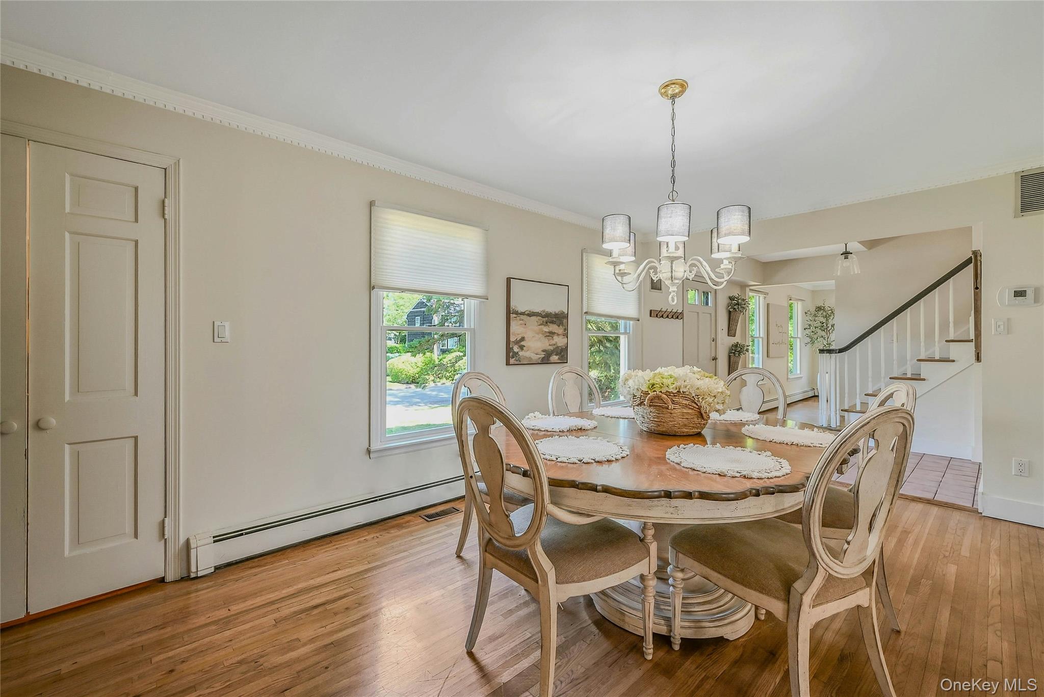 6 Settlers Way, East Setauket, NY 11733