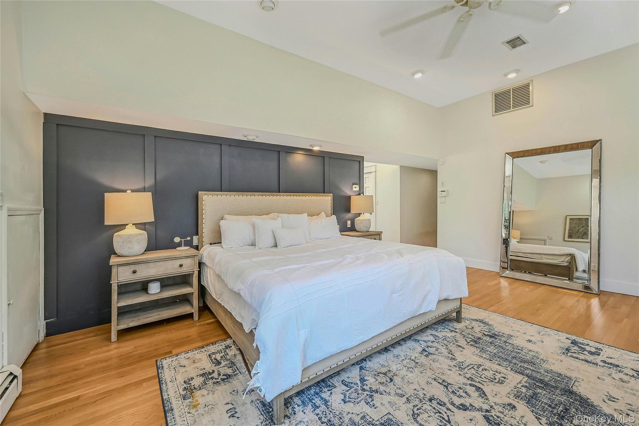 6 Settlers Way, East Setauket, NY 11733