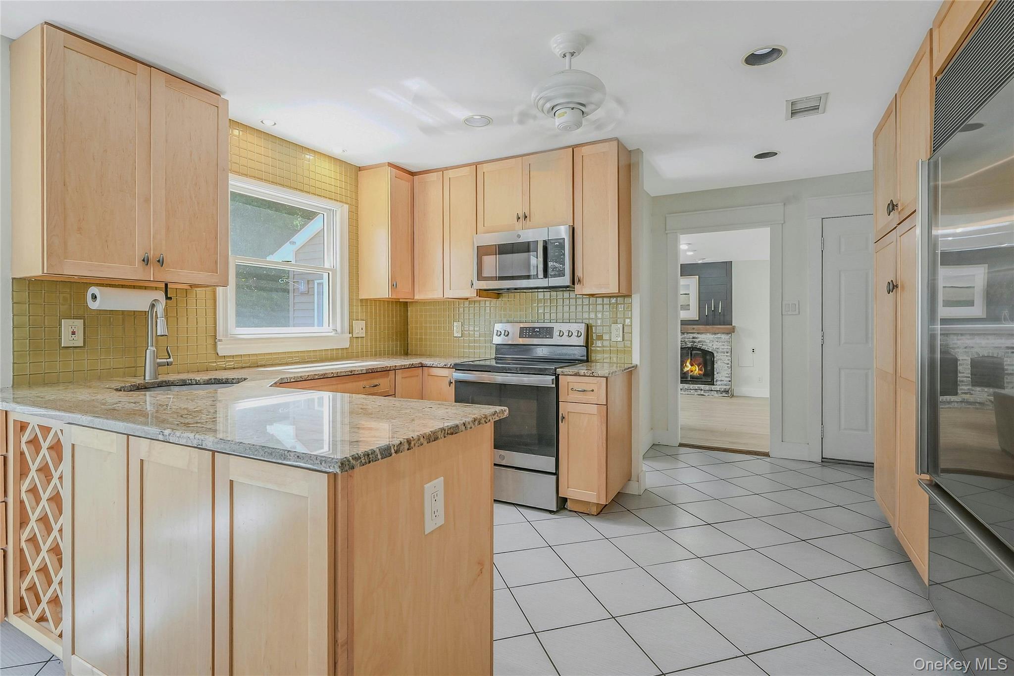 6 Settlers Way, East Setauket, NY 11733