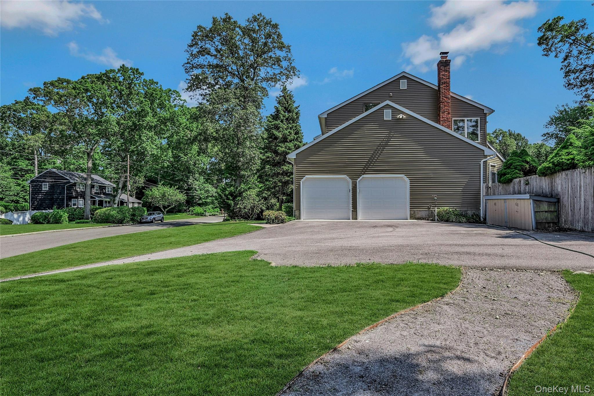 6 Settlers Way, East Setauket, NY 11733