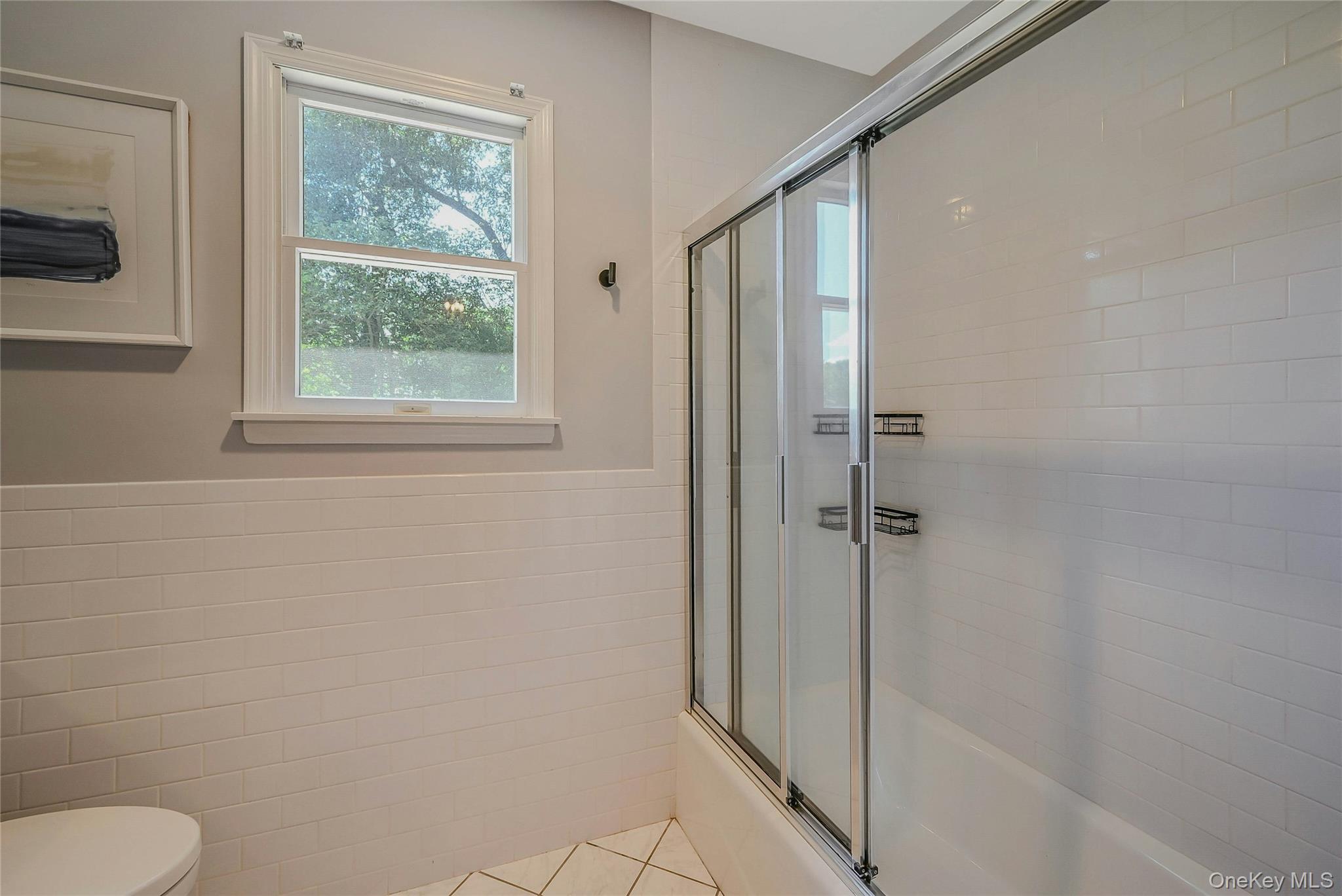 6 Settlers Way, East Setauket, NY 11733