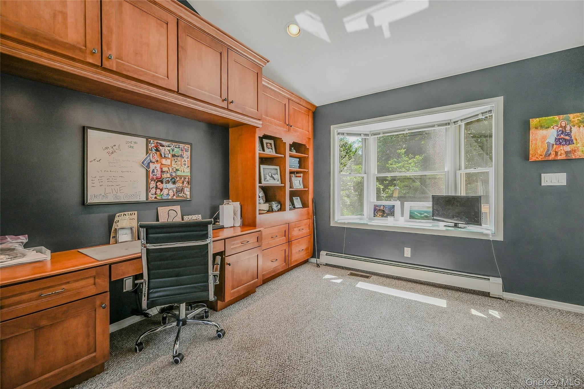 6 Settlers Way, East Setauket, NY 11733