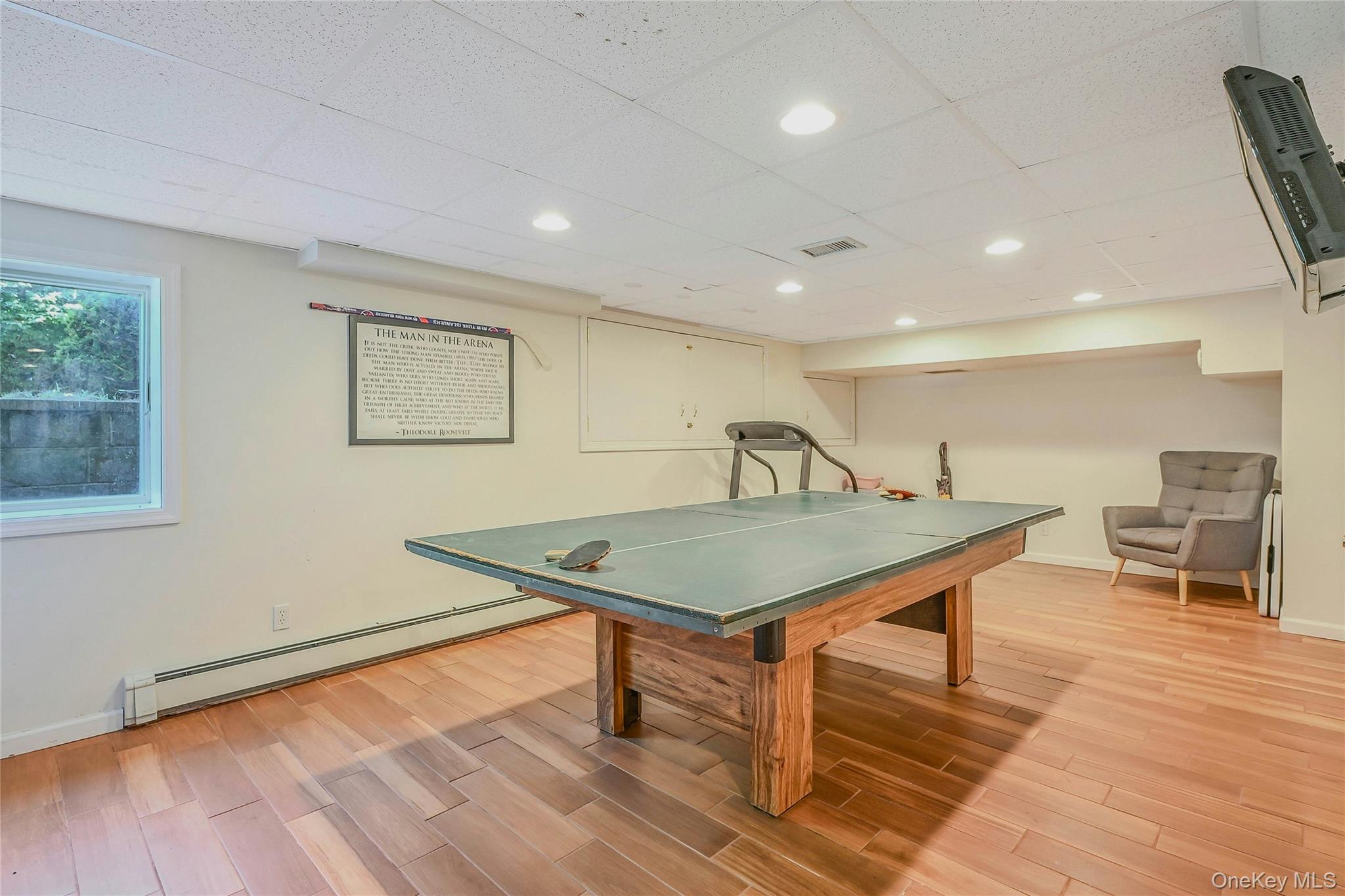 6 Settlers Way, East Setauket, NY 11733