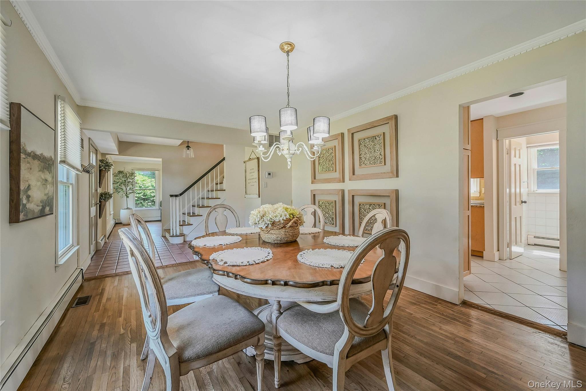 6 Settlers Way, East Setauket, NY 11733