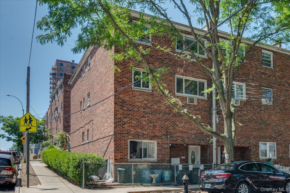 3001 Olinville Avenue, Bronx, NY 10467