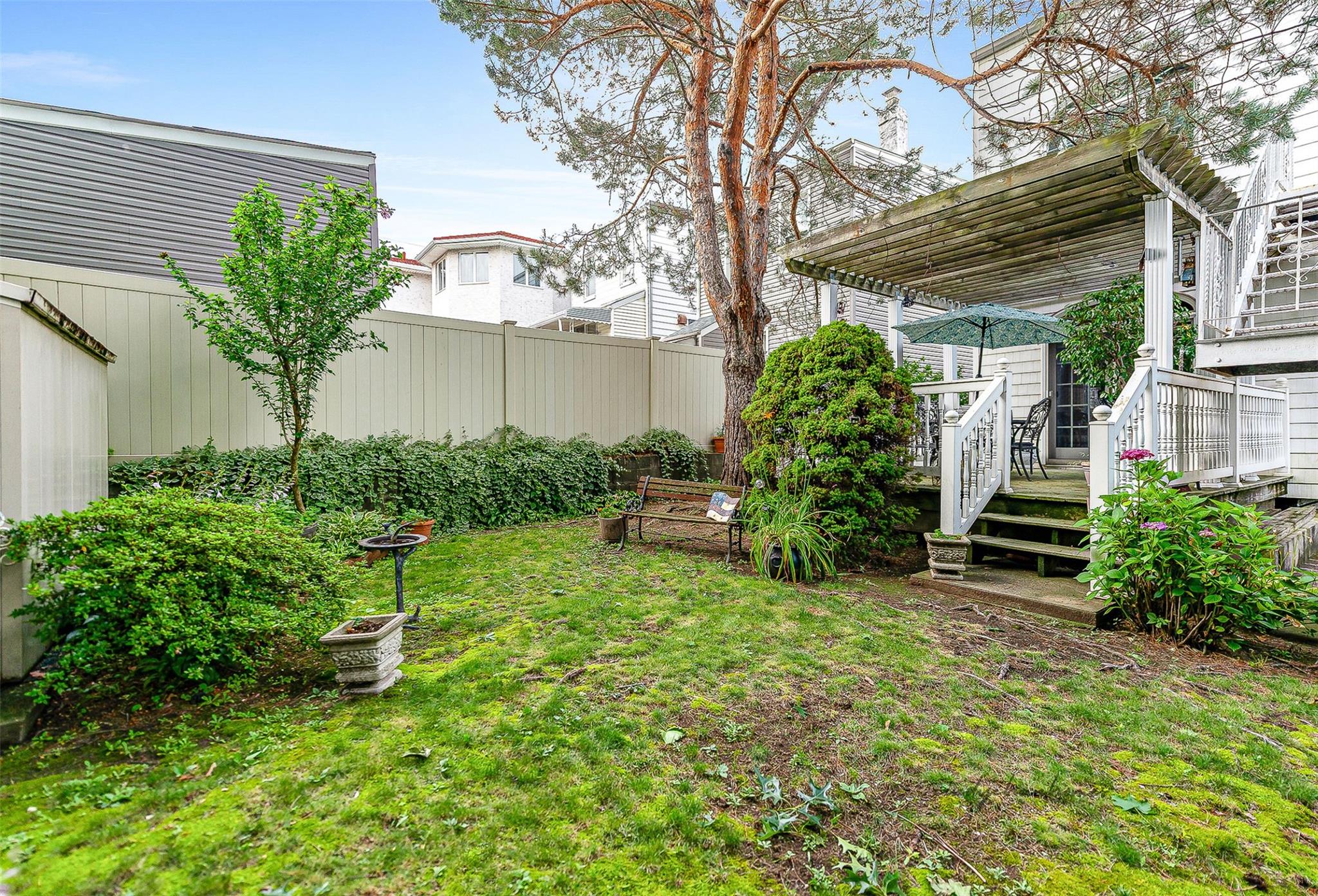 60-14 69th Place, Maspeth, NY 11378