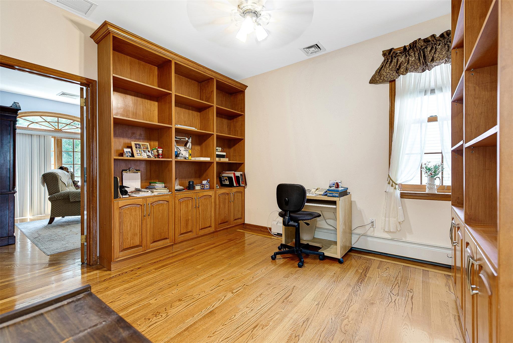 60-14 69th Place, Maspeth, NY 11378