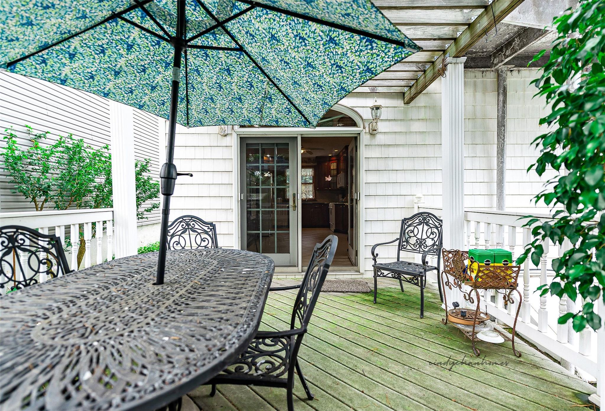 60-14 69th Place, Maspeth, NY 11378