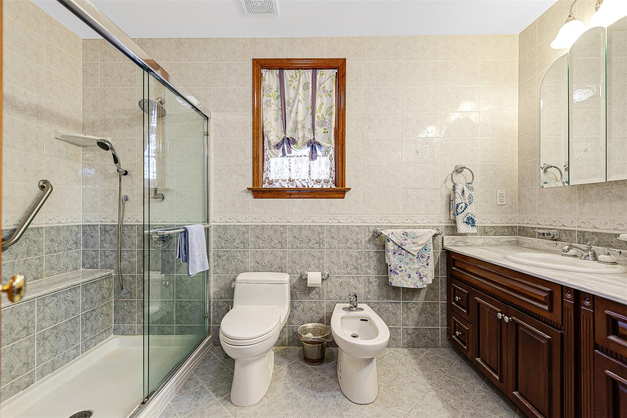 60-14 69th Place, Maspeth, NY 11378