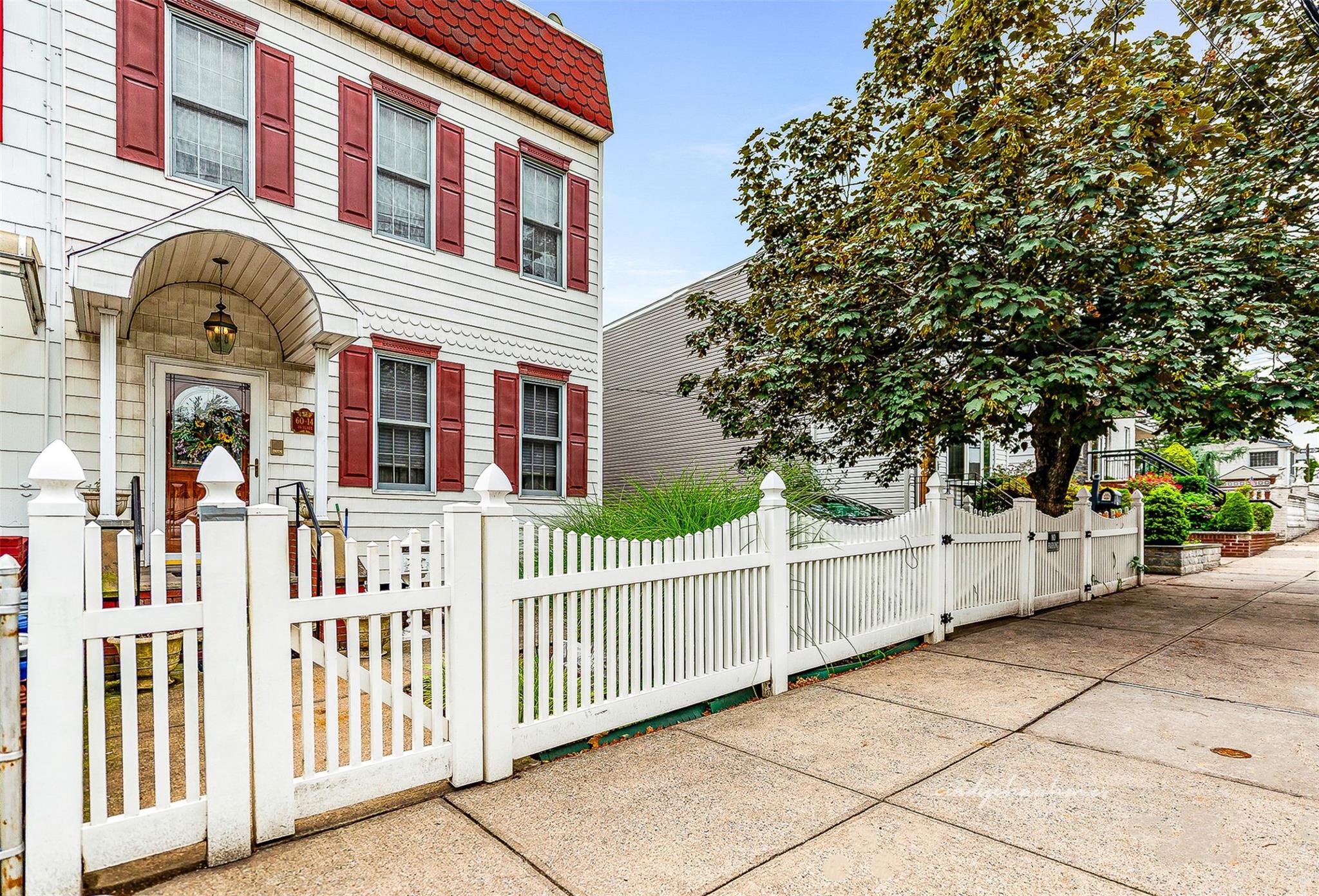 60-14 69th Place, Maspeth, NY 11378