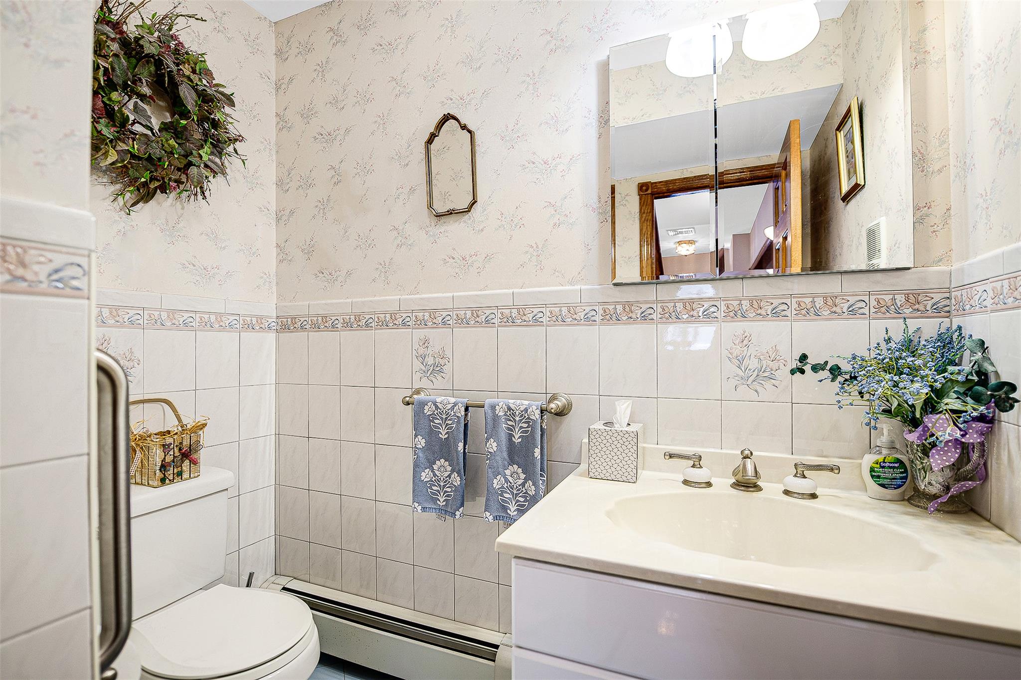 60-14 69th Place, Maspeth, NY 11378