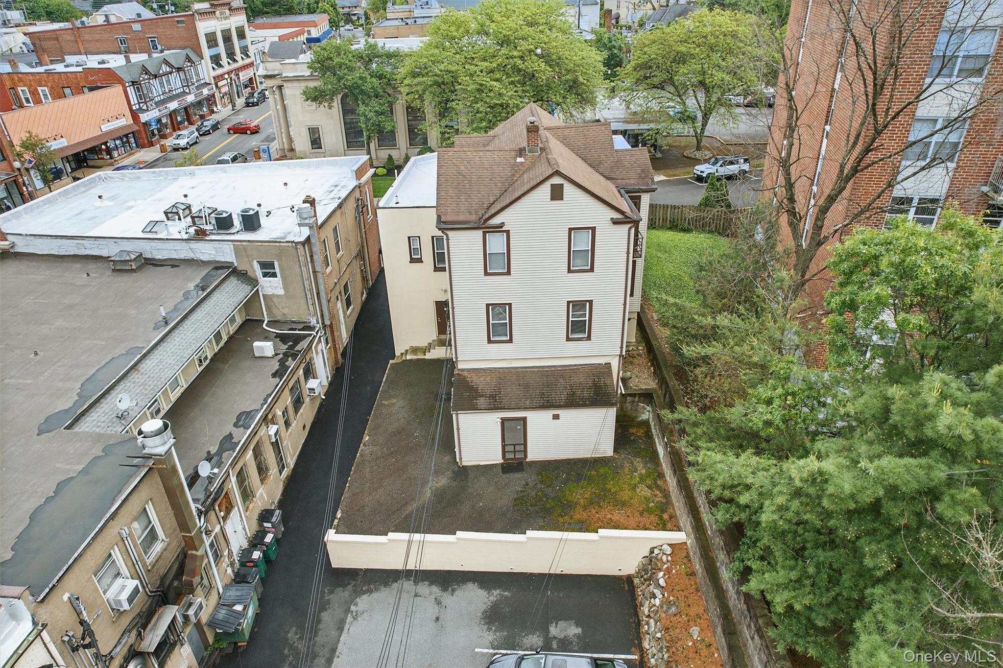 33 Park Avenue, Suffern, NY 10901