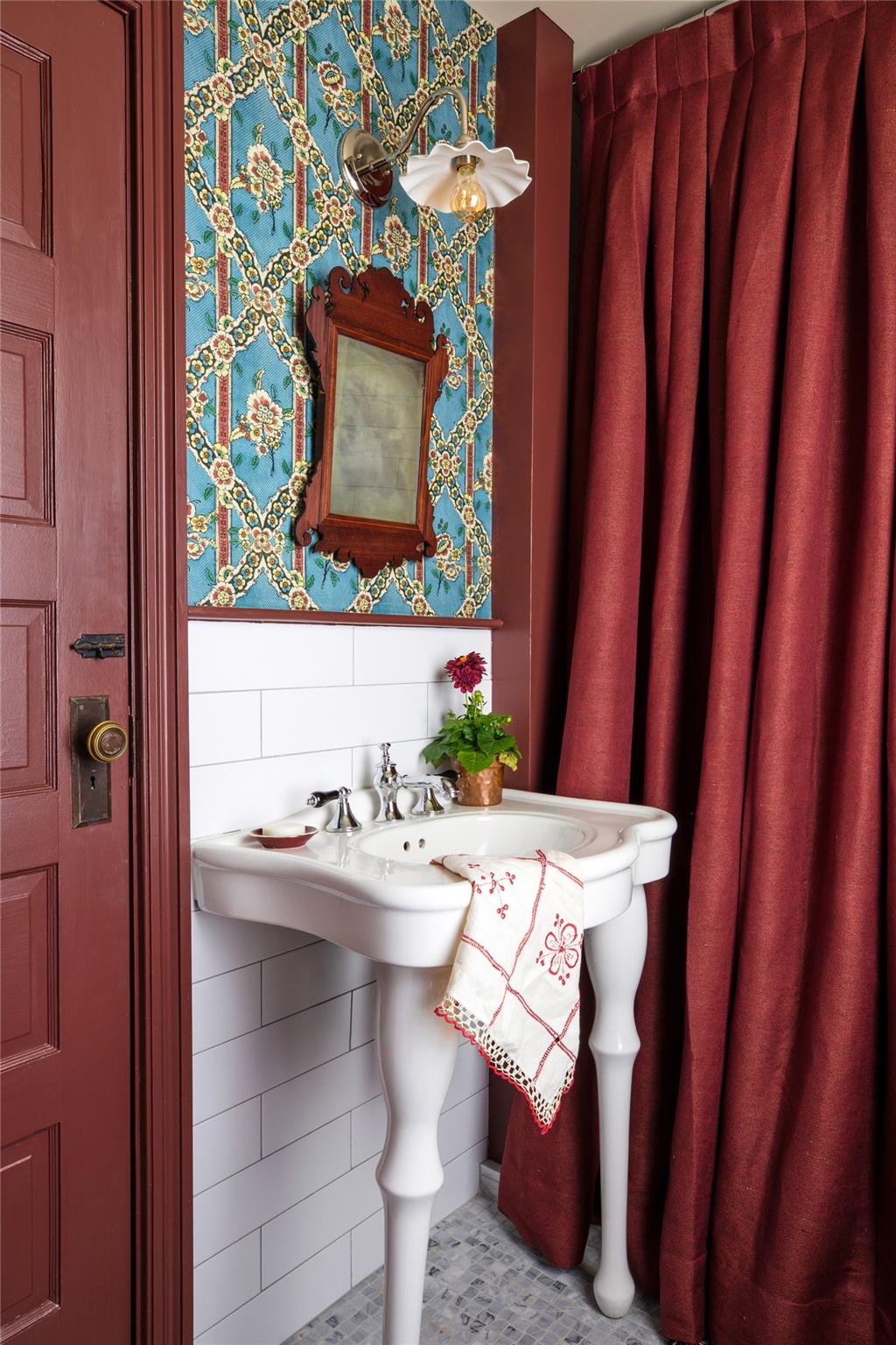 290 Ulster Landing Road, Kingston, NY 12401