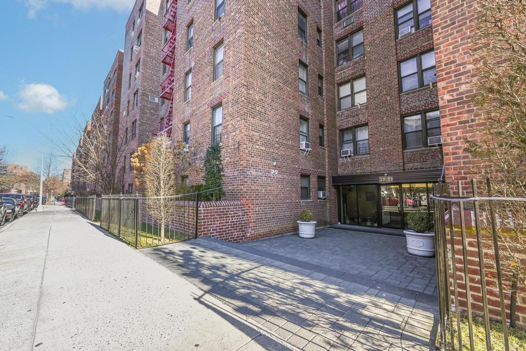 3751 86th Street # 5C, Jackson Heights, NY 11372
