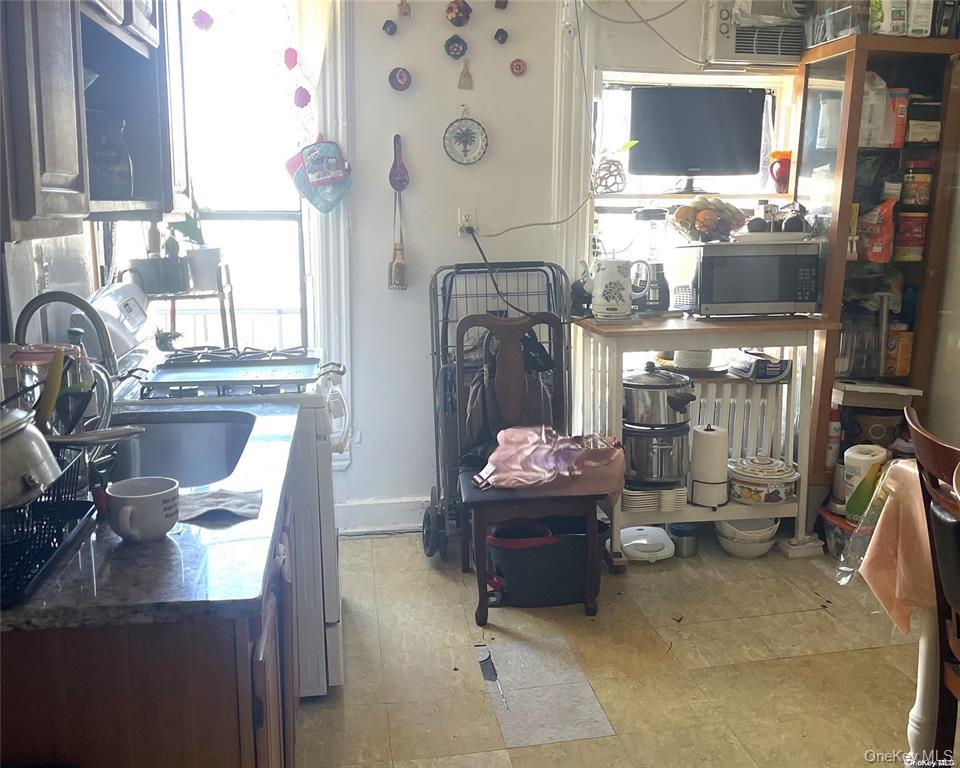 567 Saint Johns Place # 8, Brooklyn, NY 11238