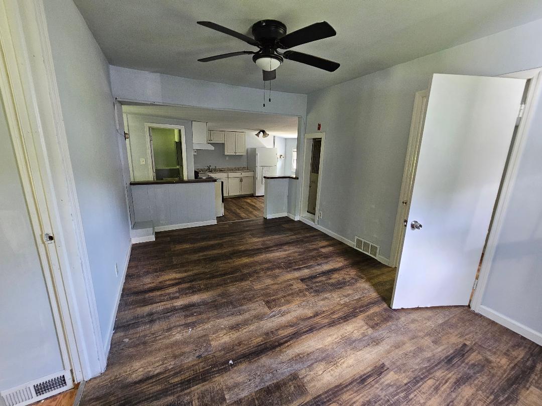 624 Oakland Valley Rd, Cuddebackville, NY 12729