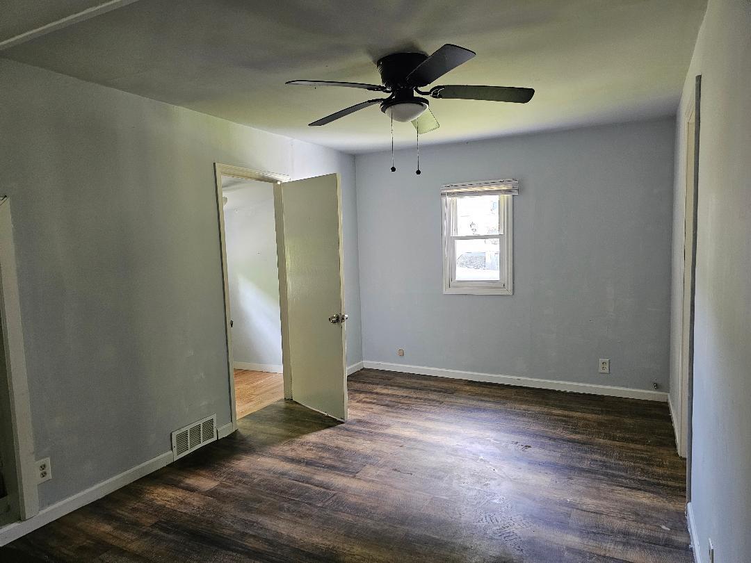 624 Oakland Valley Rd, Cuddebackville, NY 12729