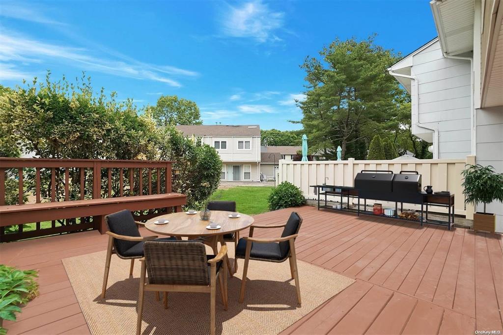 65 Manors Drive, Jericho, NY 11753