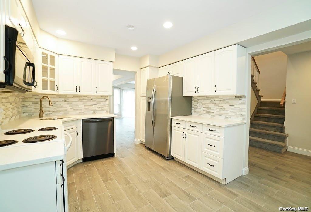 65 Manors Drive, Jericho, NY 11753