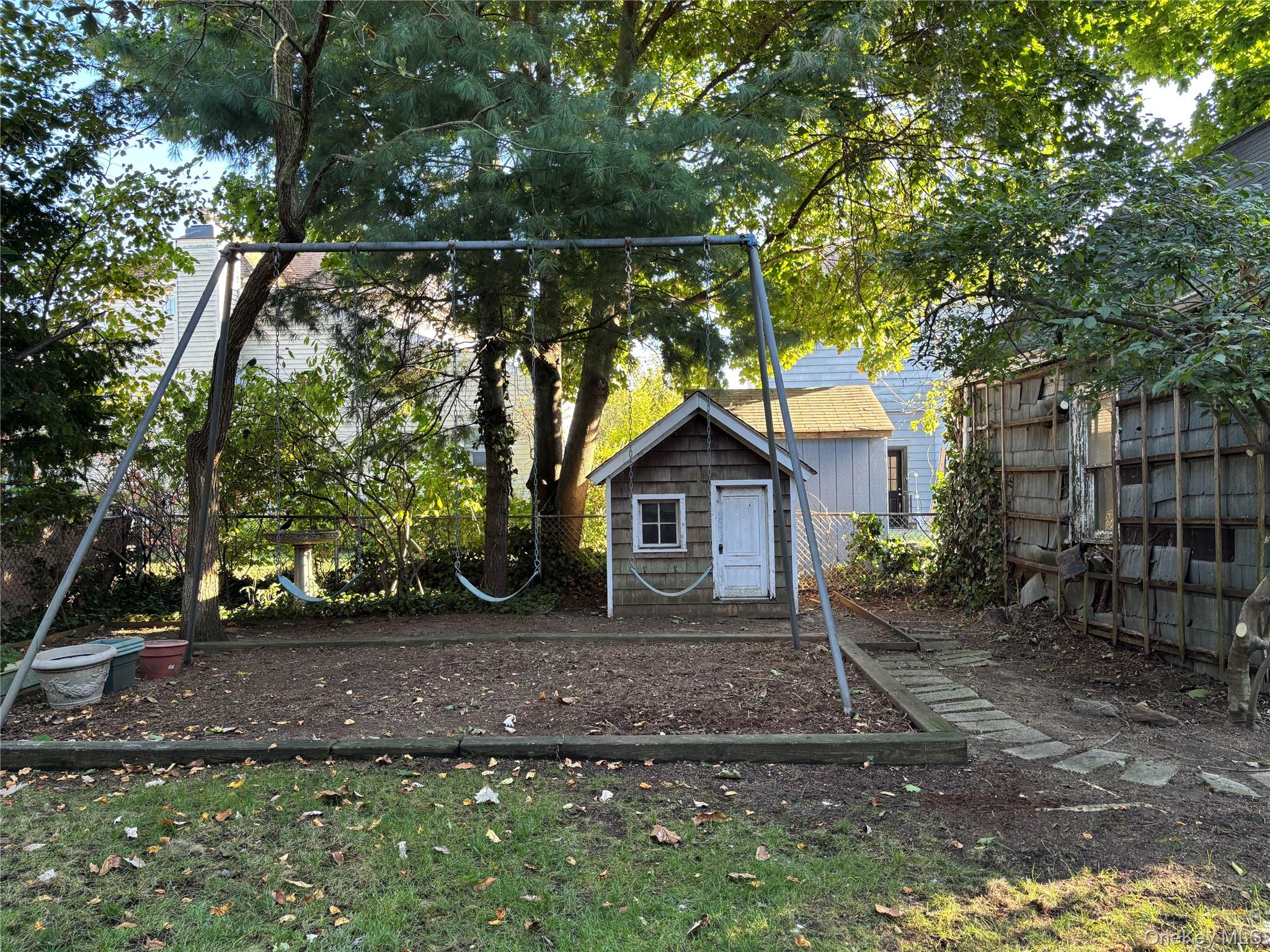 92 Walnut Street, Lynbrook, NY 11563