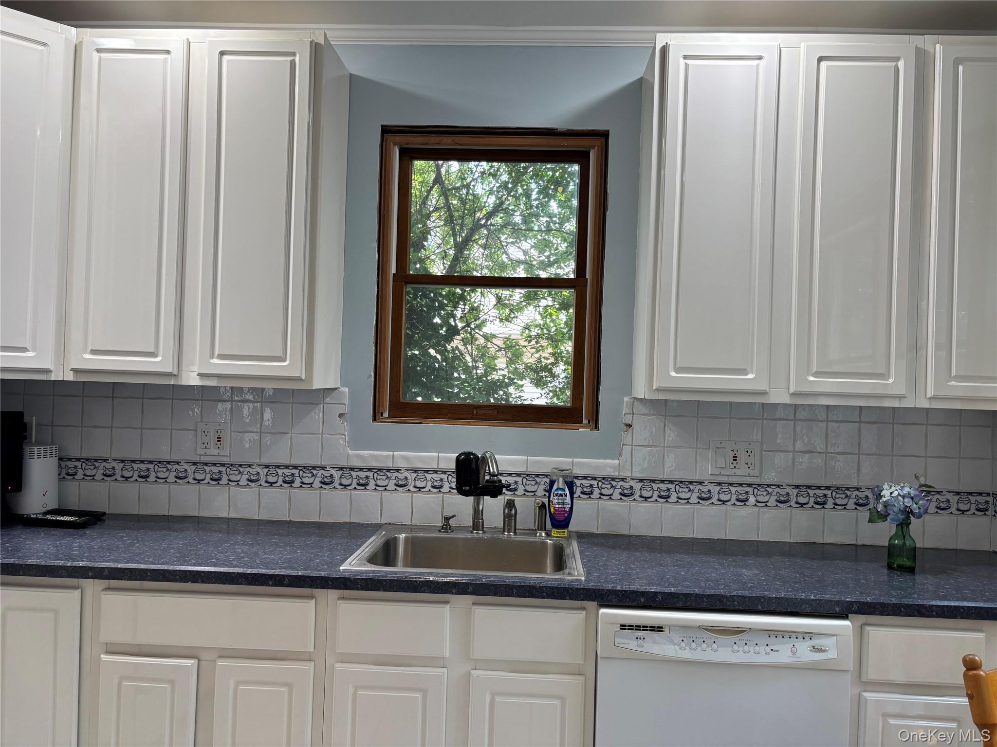 92 Walnut Street, Lynbrook, NY 11563