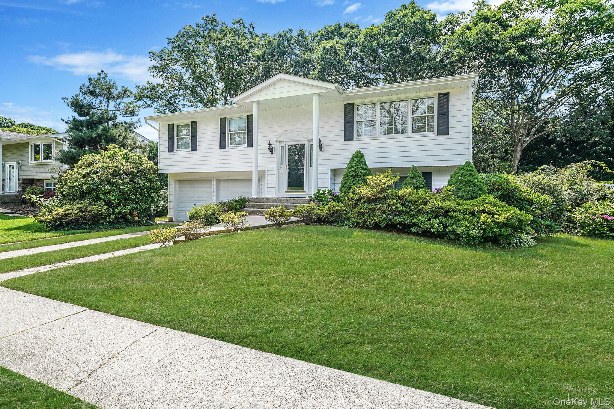 708 Bohemia Parkway, Sayville, NY 11782