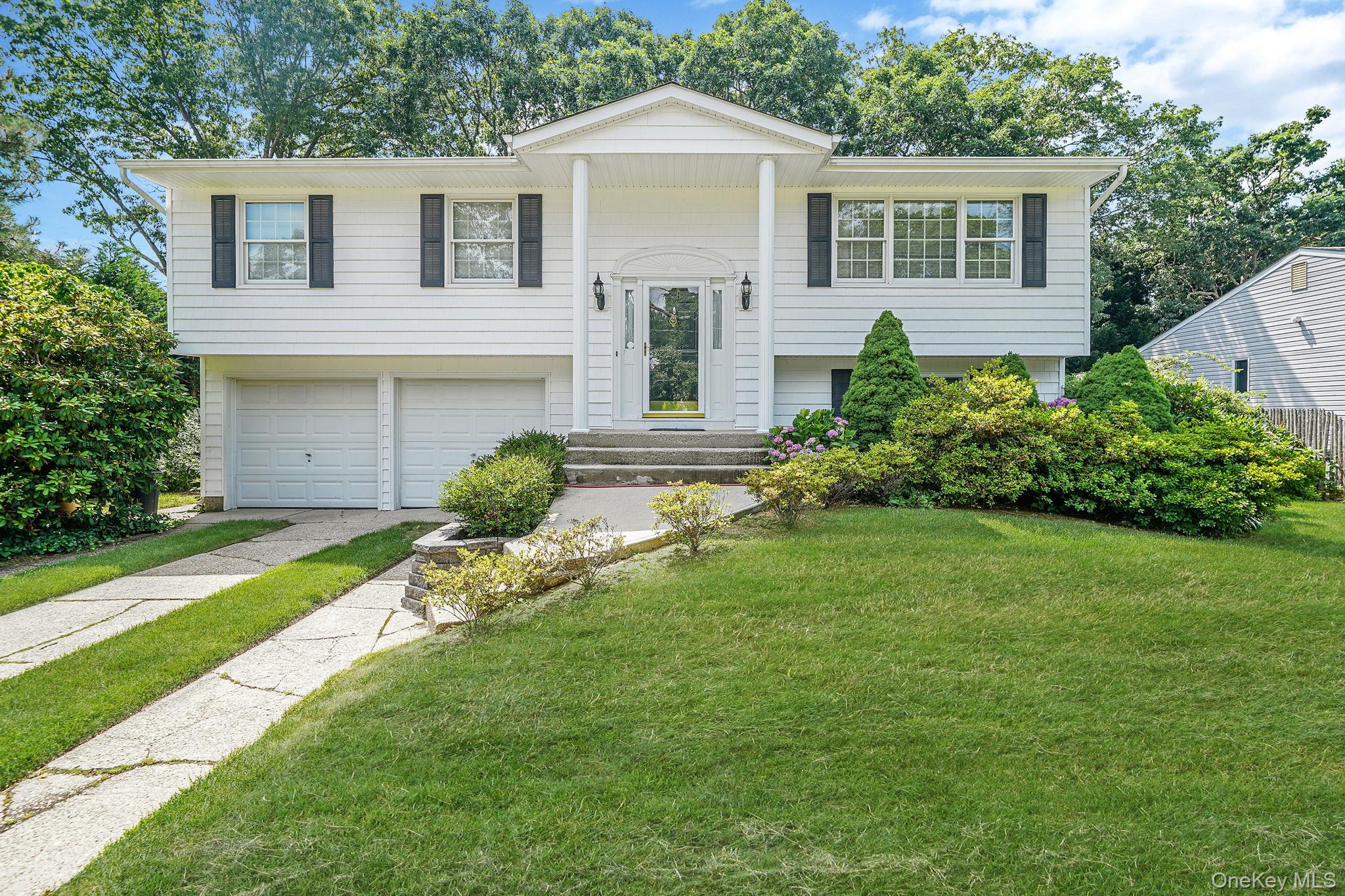 708 Bohemia Parkway, Sayville, NY 11782