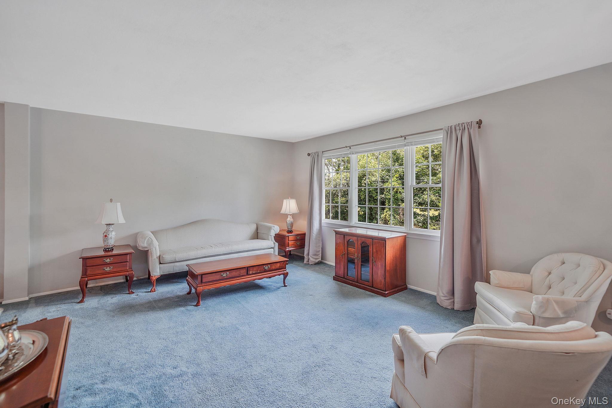 708 Bohemia Parkway, Sayville, NY 11782