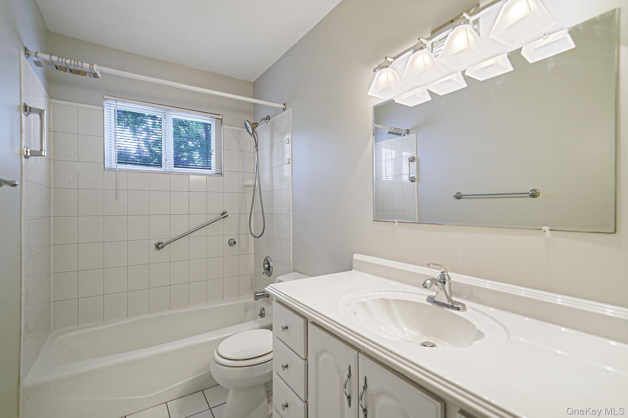 708 Bohemia Parkway, Sayville, NY 11782