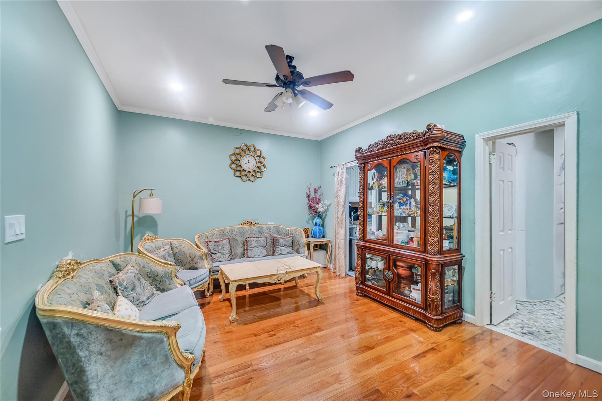 371 Pine Street, Brooklyn, NY 11208