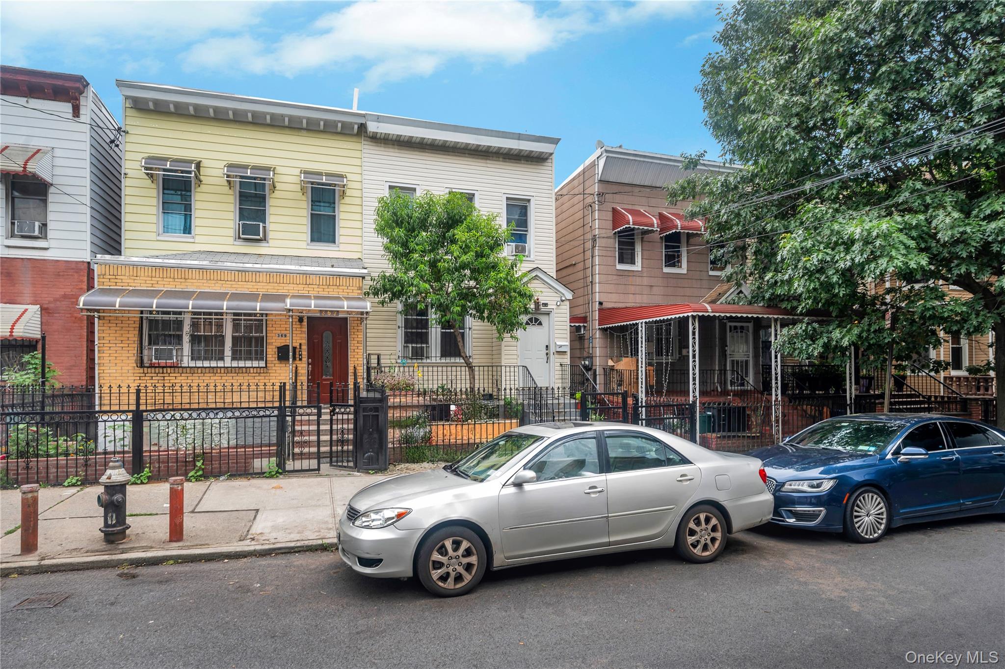 371 Pine Street, Brooklyn, NY 11208
