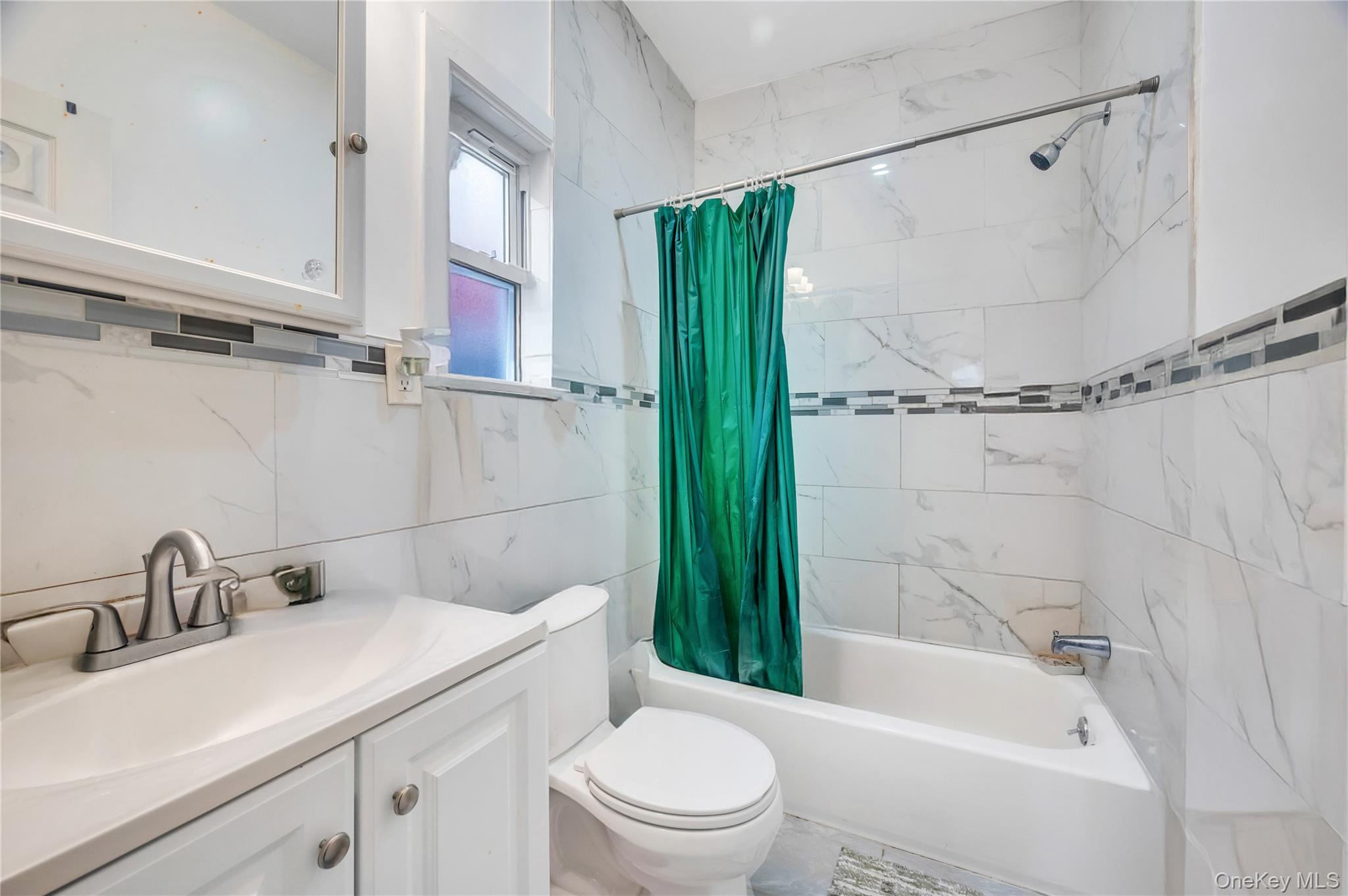 371 Pine Street, Brooklyn, NY 11208